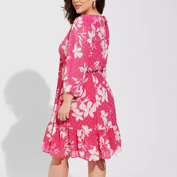 Torrid Plus Size 2 Hot Pink Clip Dot‎ Tropical Floral Mini Babydoll V Neck Dress - Picture 2 of 3